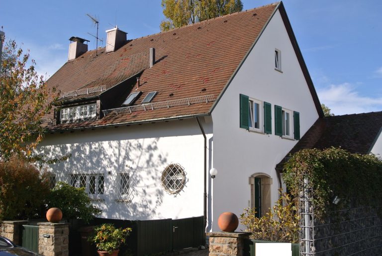 Blick auf ein schönes Einfamilienhaus in Stuttgart-Sonnenberg.