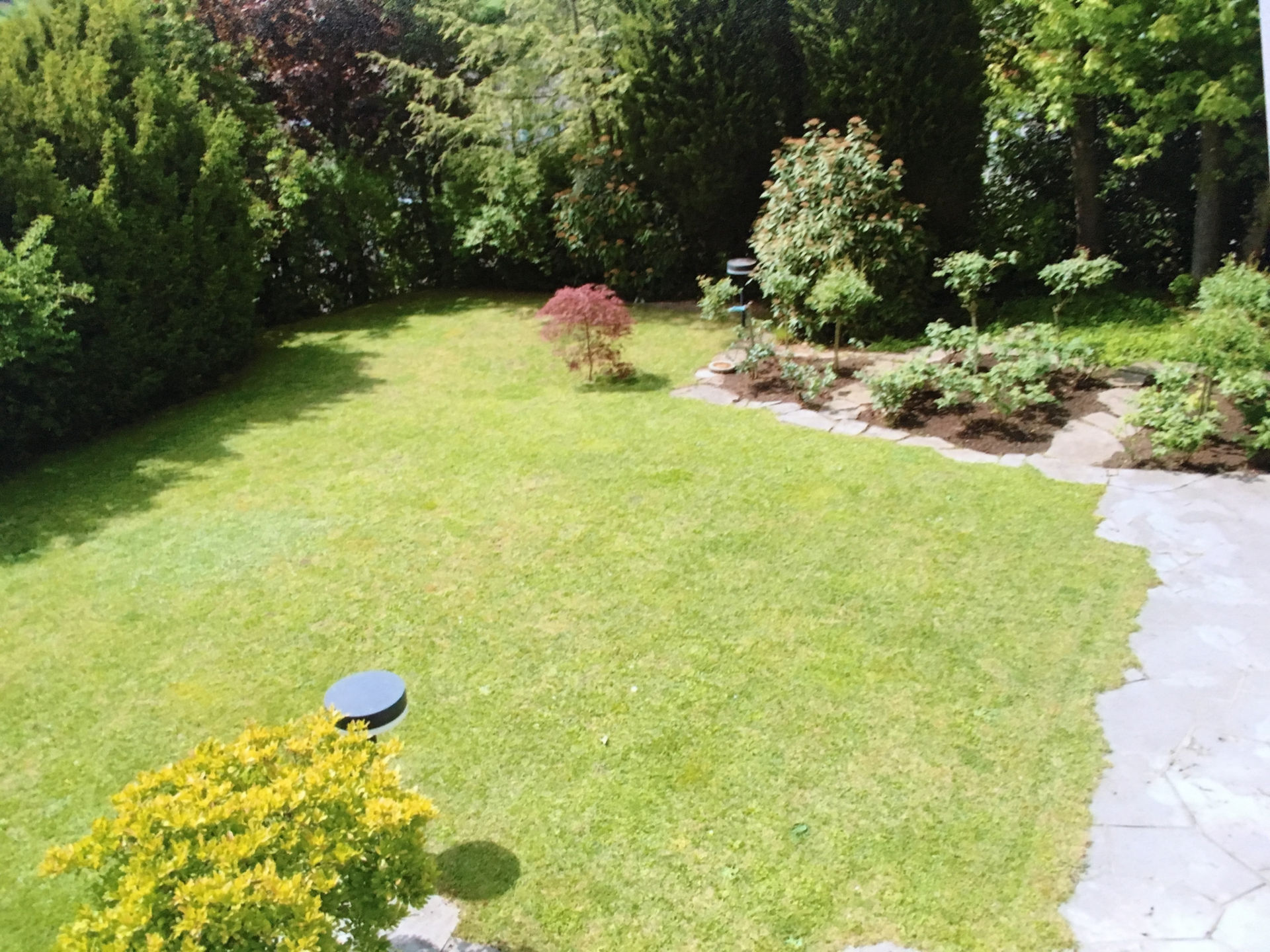 Großes, ebenes und uneinsehbares, sonniges Traumgrundstück in unverbaubarer Südlage von Stuttgart-Vaihingen.