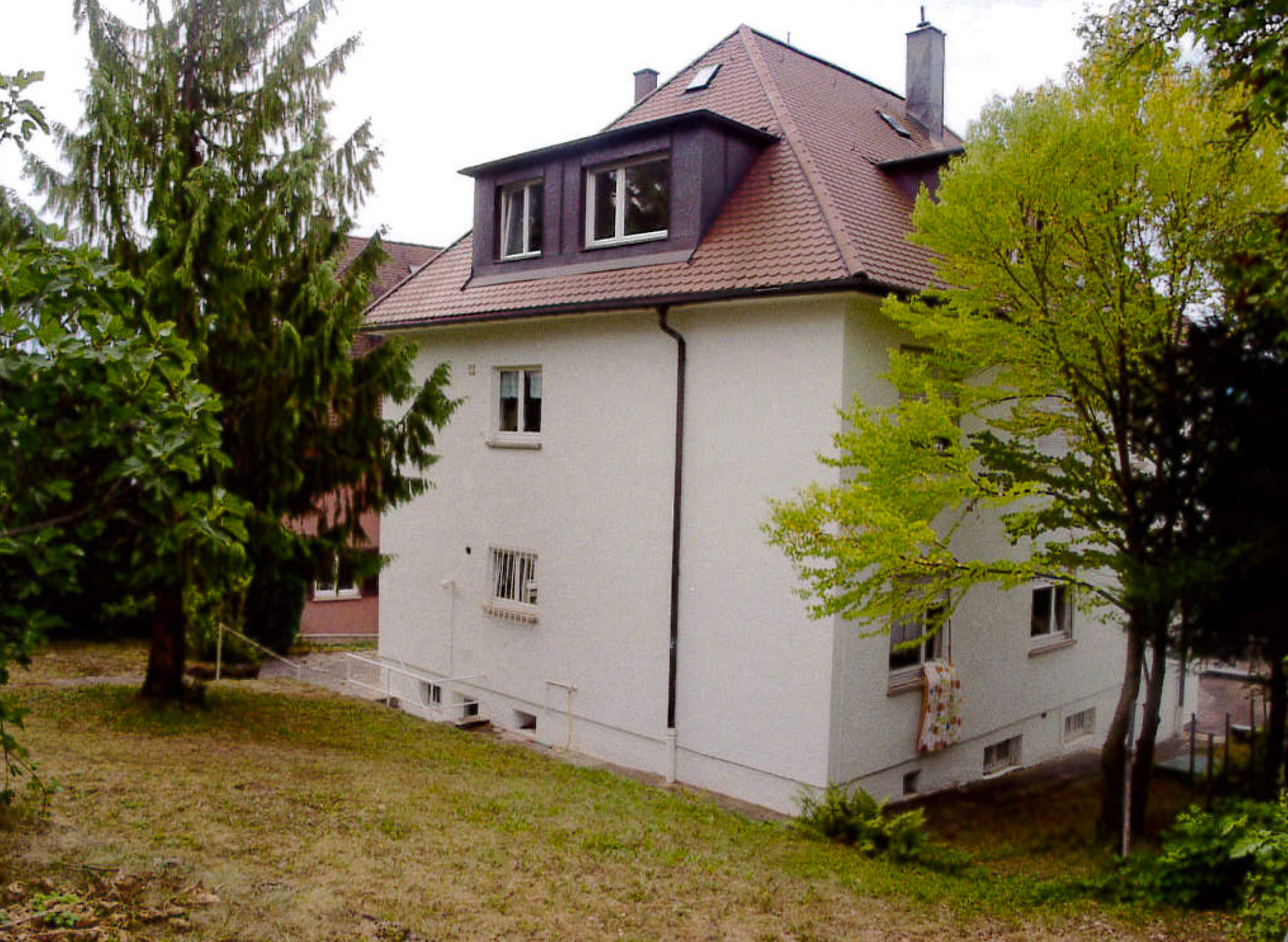 Hausansicht Garten