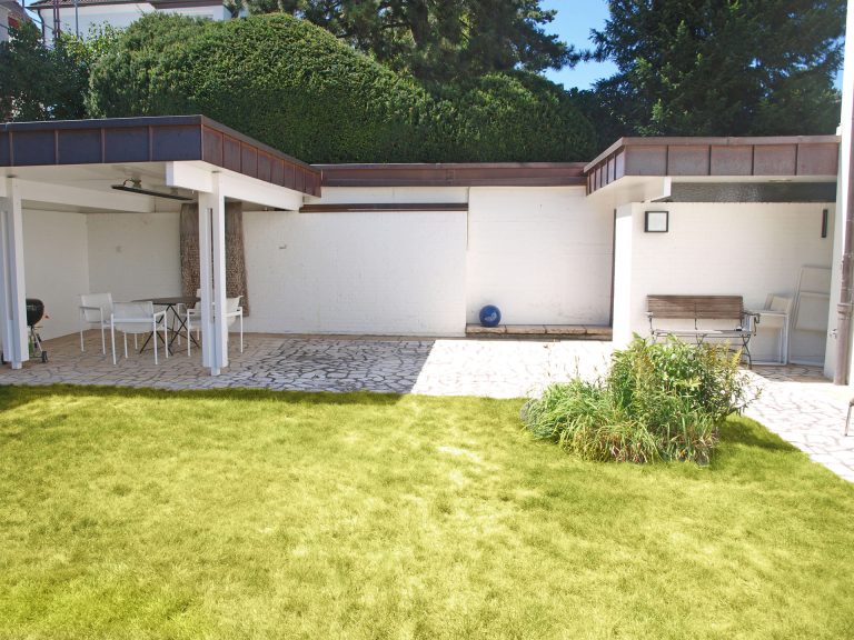 Überdachte Terrasse