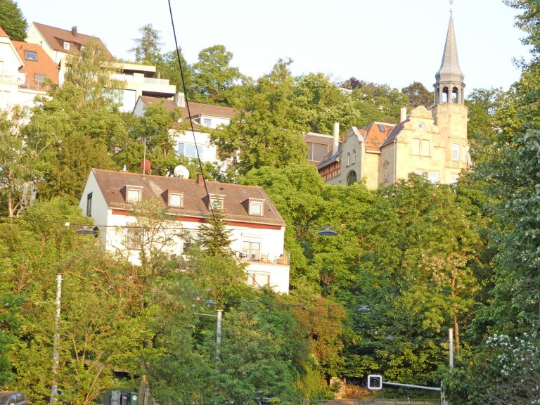 Ein interessantes, seltenes und vielseitiges Kaufangebot! Großzügiges, familiengerechtes in Stuttgart