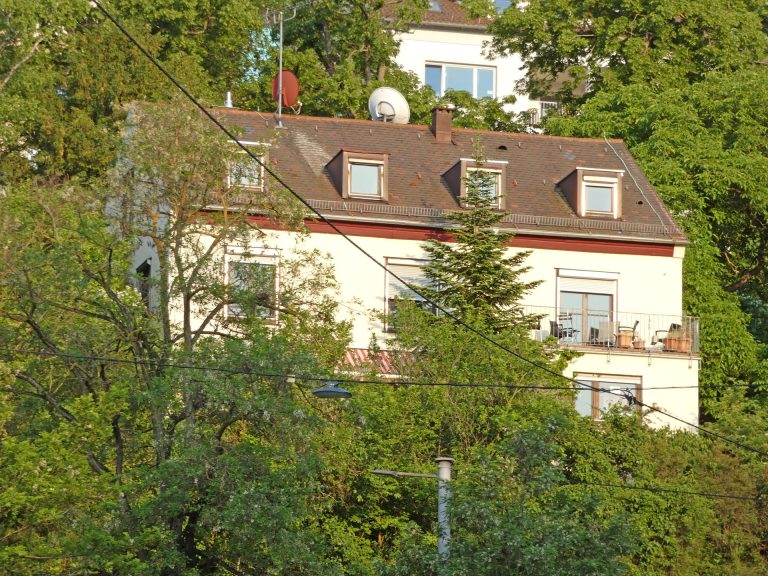 Ein interessantes, seltenes und vielseitiges Kaufangebot! Großzügiges, familiengerechtes in Stuttgart