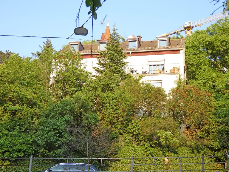 Ein interessantes, seltenes und vielseitiges Kaufangebot! Großzügiges, familiengerechtes in Stuttgart