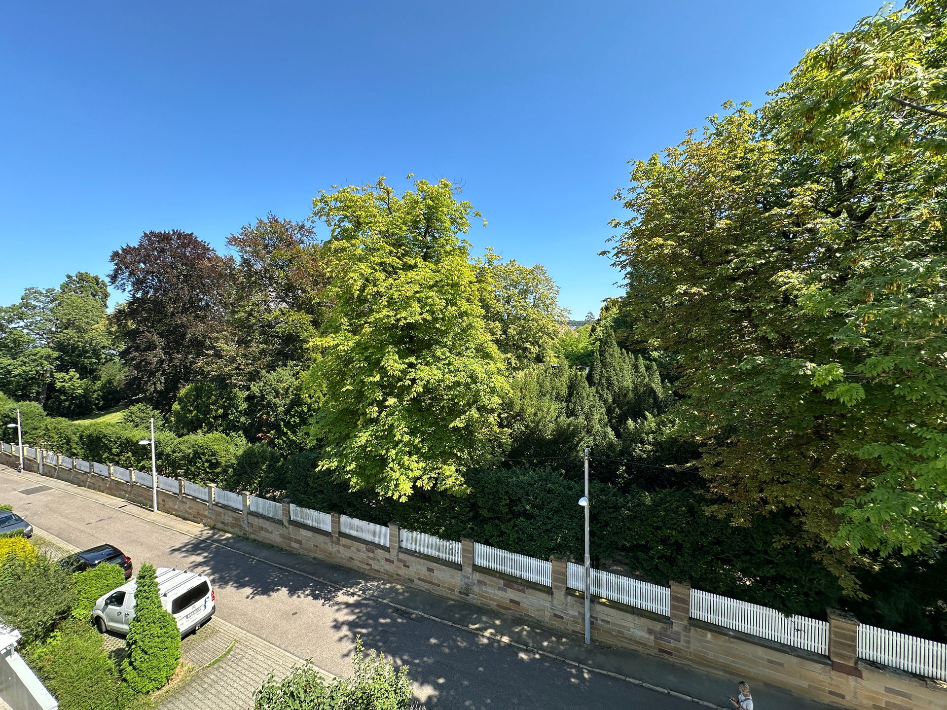 Großzügiges, modernes Wohnen in bester Aussichtslage von Stuttgart“ Einzigartige und in Stuttgart