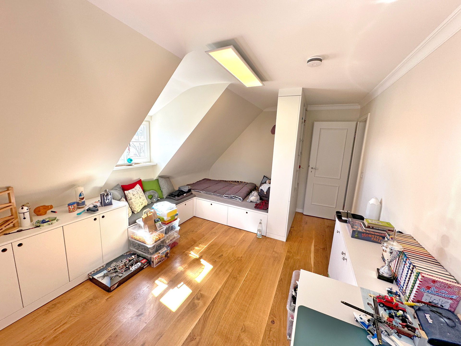 Perfektes Wohnhaus für eine Großfamilie und echte Rarität! in Stuttgart