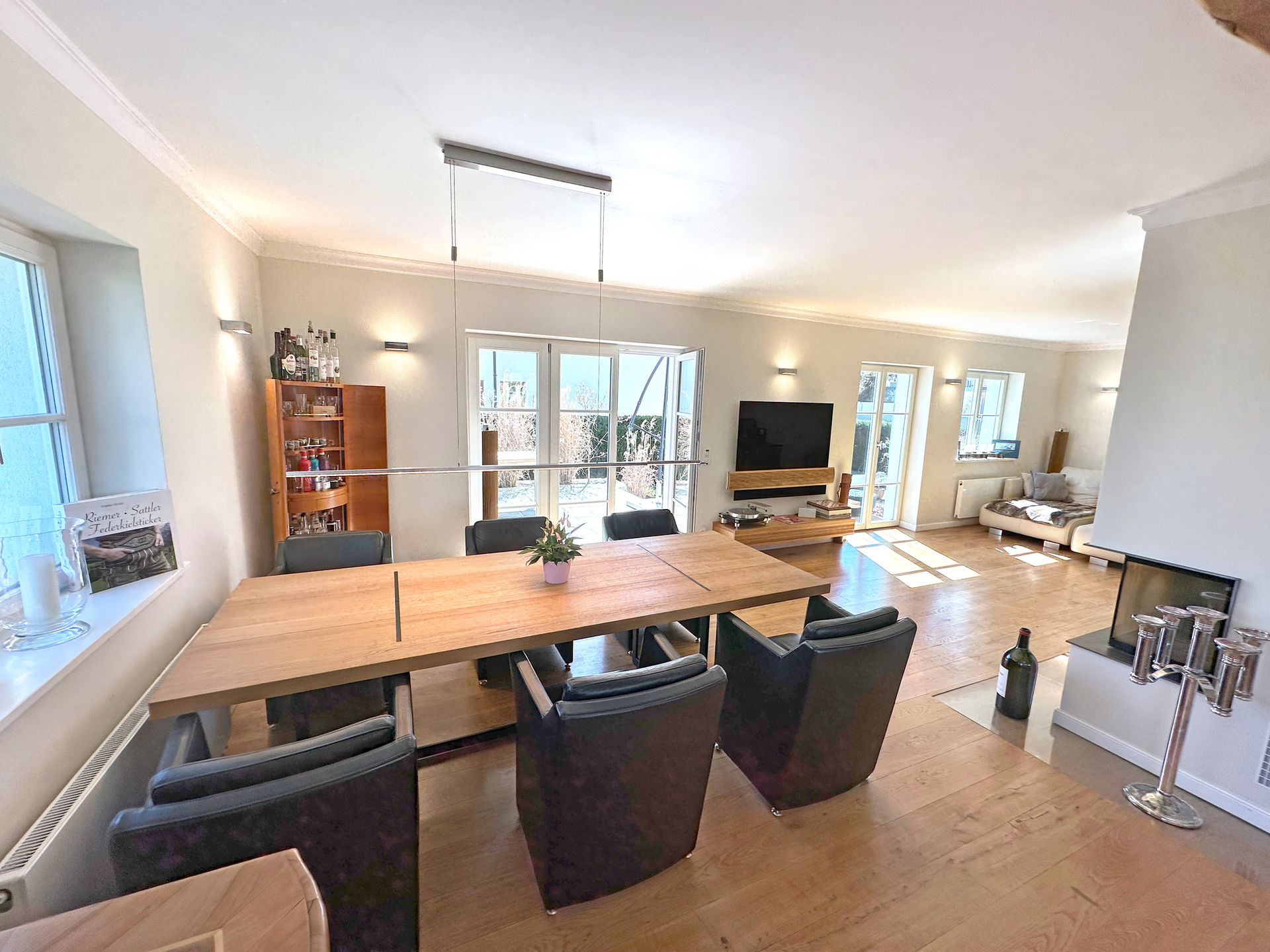Perfektes Wohnhaus für eine Großfamilie und echte Rarität! in Stuttgart