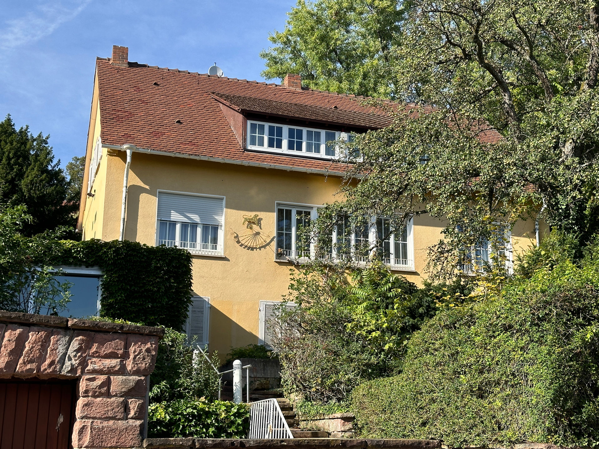 Kaufgelegenheit hat 3 Kaufmöglichkeiten! Wunderschöne, stilvolle und großzügige in Stuttgart