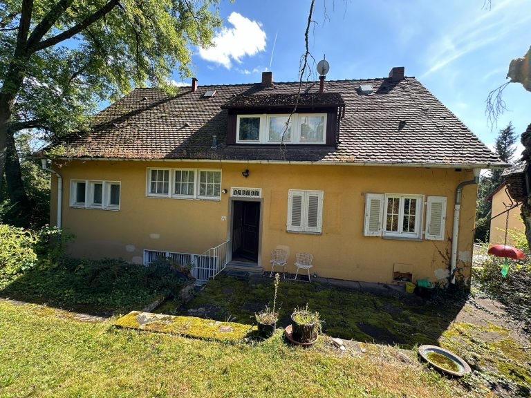 Kaufgelegenheit hat 3 Kaufmöglichkeiten! Wunderschöne, stilvolle und großzügige in Stuttgart