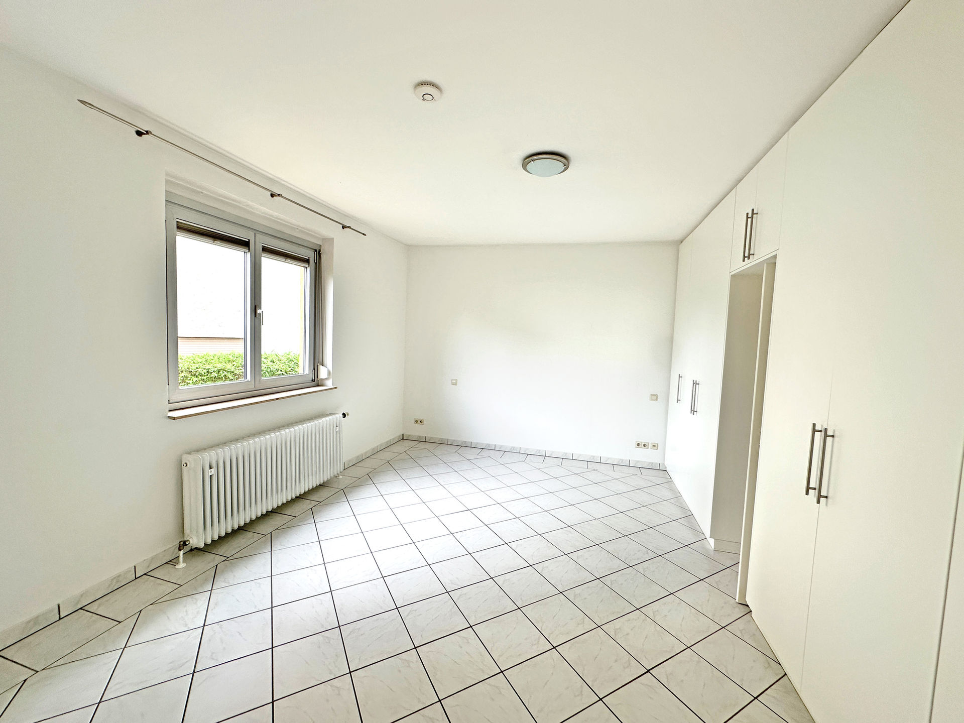 Attraktives 3-Familienhaus, ruhige Top-Wohn-/Aussichtslage, 70376 Bad Cannstatt (Auf der in Stuttgart