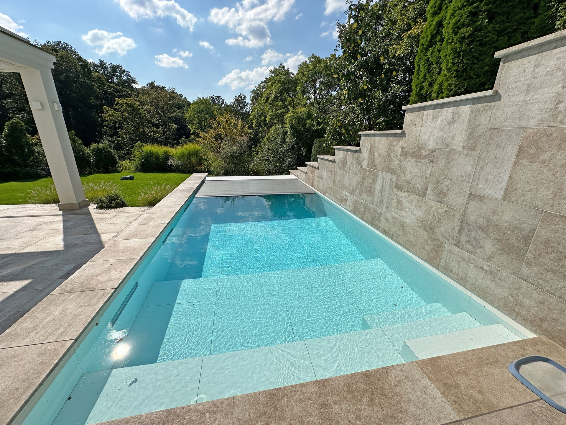 Einzigartige Rarität! Villa in bester Villen-/Aussichtslage (Nähe Am Bismarckturm) von in Stuttgart