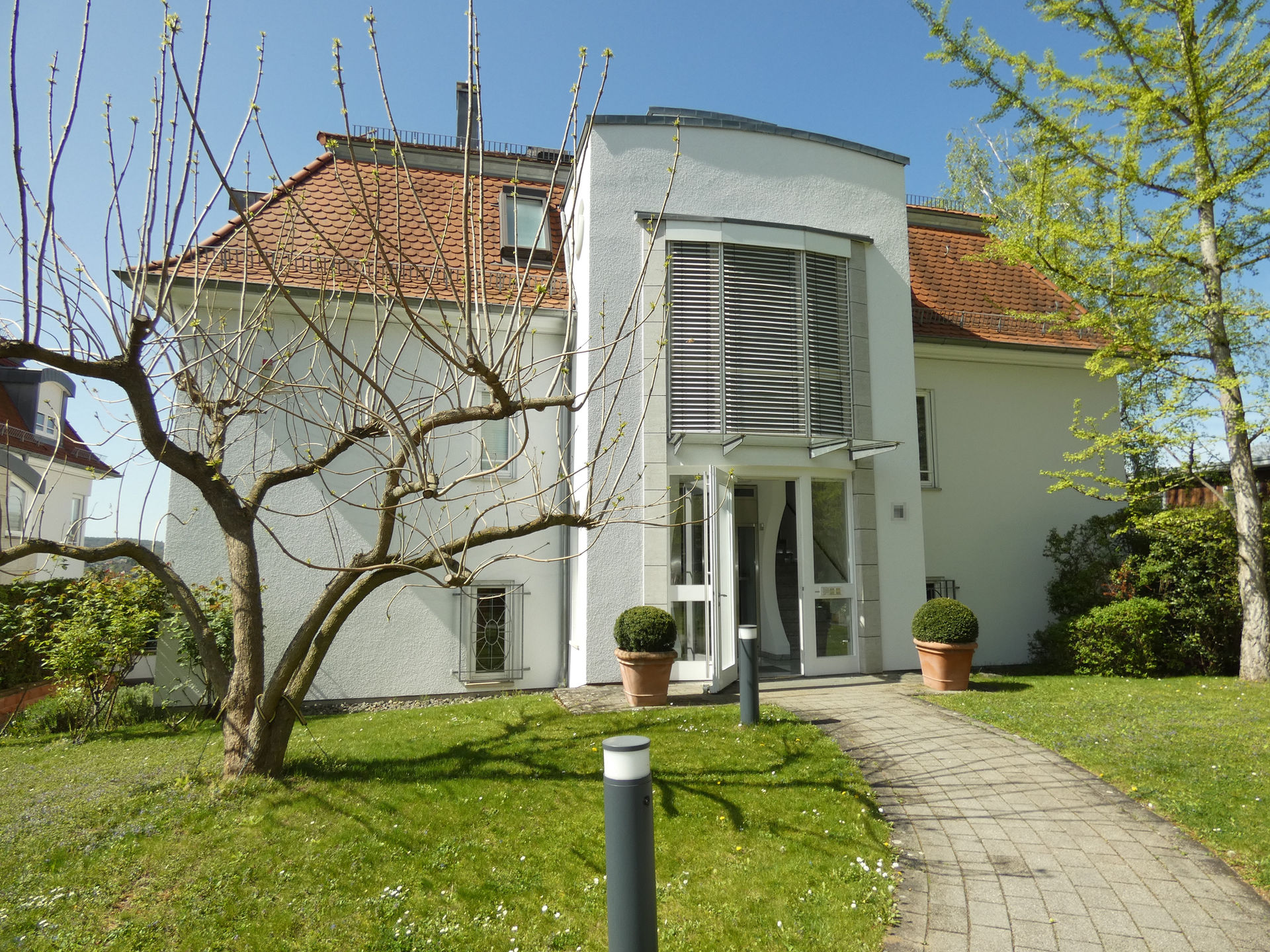 Wohnen wie in einem klassischen Einfamilienhaus – Einmaliges Liebhaberobjekt in einer in Stuttgart