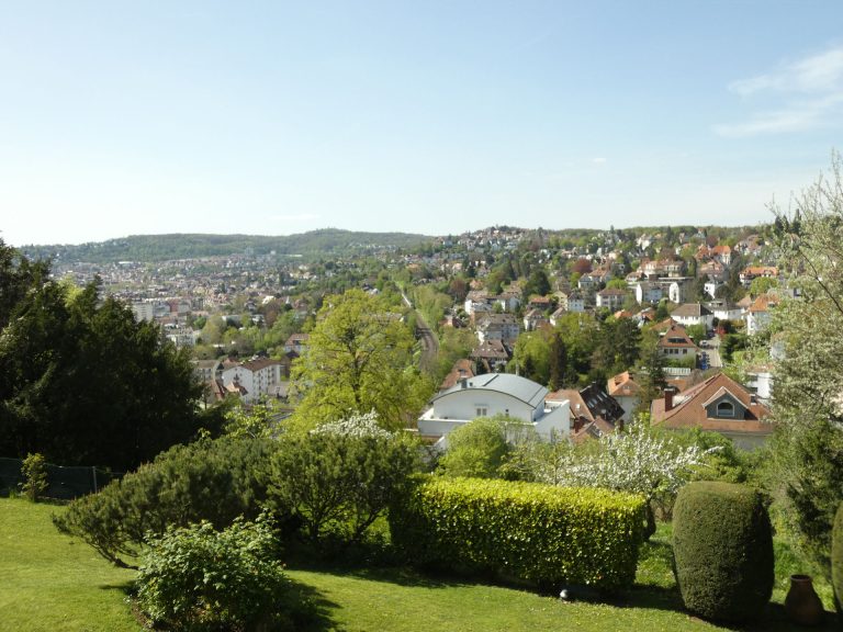 Wohnen wie in einem klassischen Einfamilienhaus – Einmaliges Liebhaberobjekt in einer in Stuttgart