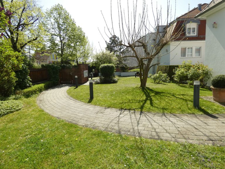 Wohnen wie in einem klassischen Einfamilienhaus – Einmaliges Liebhaberobjekt in einer in Stuttgart