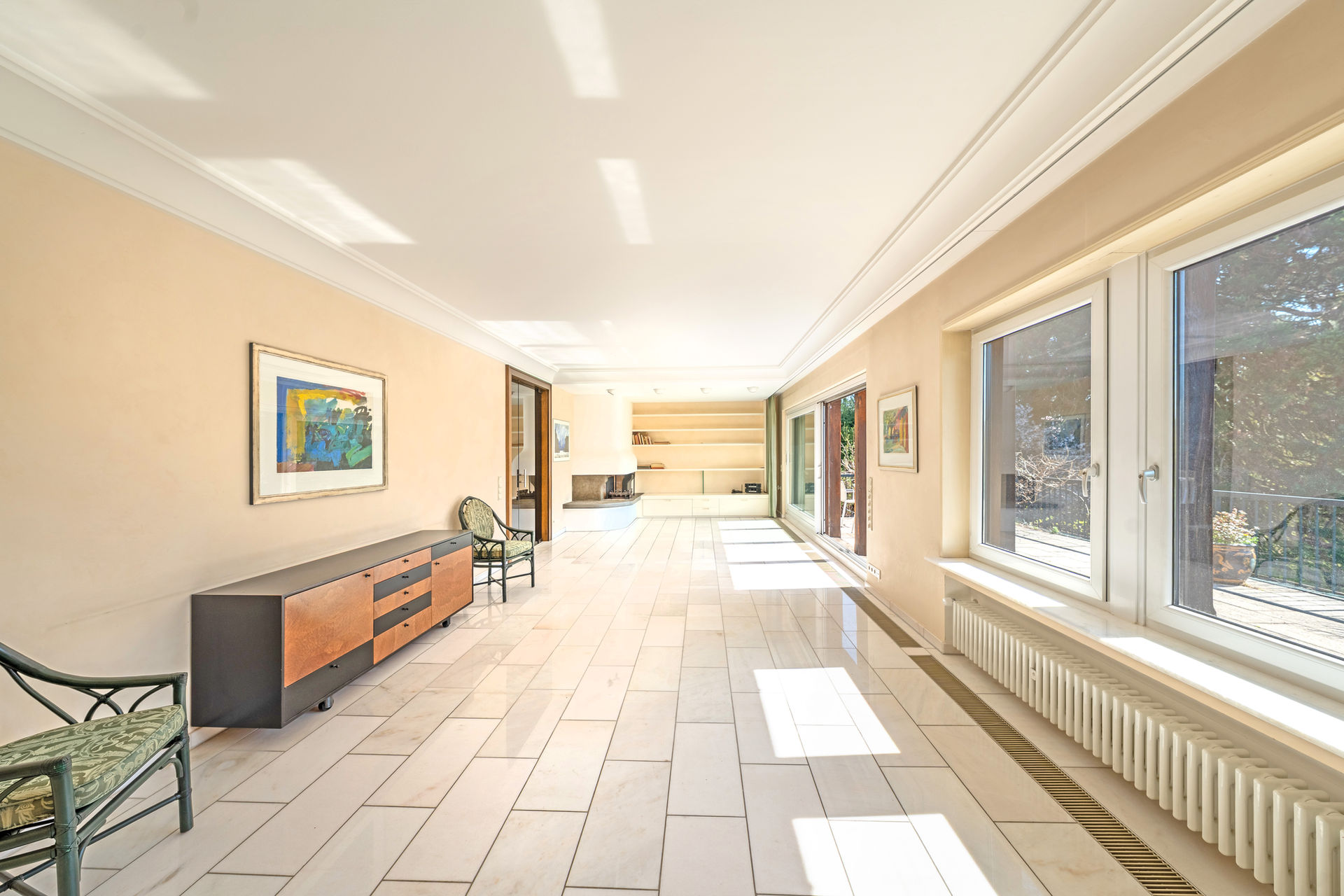 Wunderschöne Villa mit ca. 2.352 m² Traumgrundstück, Schwimmhalle in bester Lage von in Stuttgart